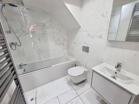 2 bedroom Flat for sale in Queen Street, City centre, Hull, HU1