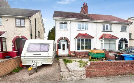3 bedroom Semi-detached house for sale in Anlaby Park Road South, Hull, HU4
