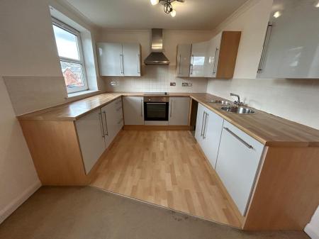 2 bedroom Flat to let in Francis Street, Hull, HU2