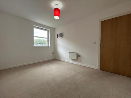 2 bedroom Flat to let in Francis Street, Hull, HU2