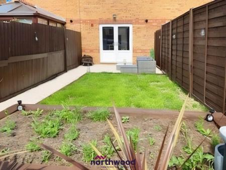2 bedroom Town house to let in Council Avenue, Hull, HU4