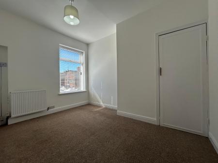 2 bedroom Terraced House to let in Holyrood Avenue, Spring Bank West, HU3, Hull, HU3