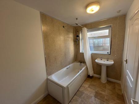 2 bedroom Terraced House to let in Holyrood Avenue, Spring Bank West, HU3, Hull, HU3