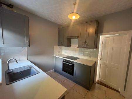2 bedroom Terraced House to let in Sherwood Avenue, HU5, Hull, HU5