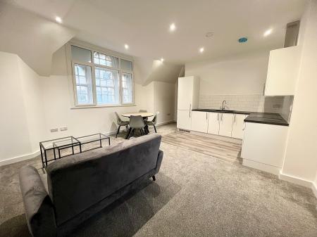 1 bedroom Flat to let in 33 Lowgate, City centre, Hull, HU1