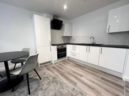 2 bedroom Flat to let in 33 Lowgate, City centre, Hull, HU1