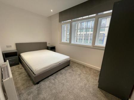 2 bedroom Flat to let in 33 Lowgate, City centre, Hull, HU1