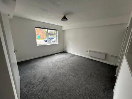 1 bedroom Studio flat to let in Saint Lukes Court, Willerby, HU10