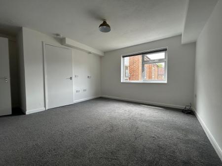 1 bedroom Studio flat to let in Saint Lukes Court, Willerby, HU10