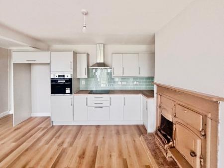 3 bedroom Semi-detached house for sale in Sunny View, Rise, Skirlaugh, Hull, HU11