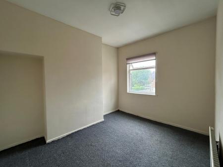 2 bedroom Flat to let in Plane Street, Hull, HU3