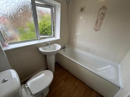 3 bedroom Terraced House to let in Bainbridge Avenue, Hull, HU9