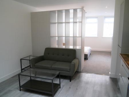 1 bedroom Flat to let in 6-8 George Street, City centre, Hull, HU1