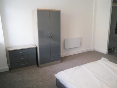 1 bedroom Flat to let in 6-8 George Street, City centre, Hull, HU1