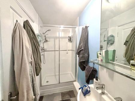 2 bedroom Flat for sale in Dunsley House Hessle Road, Hull, HU4