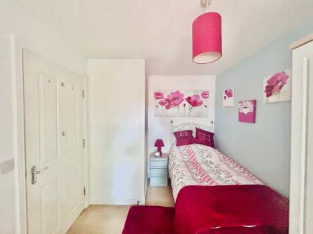 2 bedroom Flat for sale in Dunsley House Hessle Road, Hull, HU4