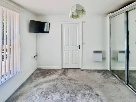 2 bedroom Flat for sale in Dunsley House Hessle Road, Hull, HU4