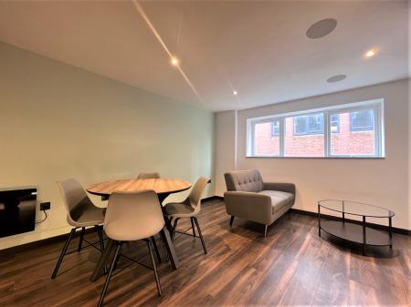 1 bedroom Flat to let in Silvester Street, City centre, Hull, HU1