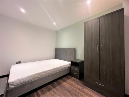 1 bedroom Flat to let in Silvester Street, City centre, Hull, HU1