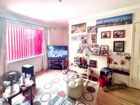 1 bedroom Flat for sale in Westlands Road, Hull, HU5