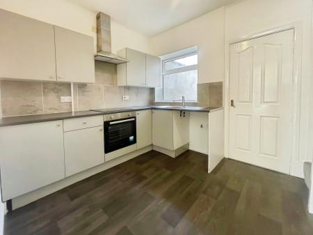 2 bedroom Terraced House to let in Gloucester Street, Hull, HU4