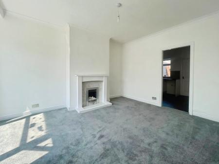 2 bedroom Terraced House to let in Gloucester Street, Hull, HU4