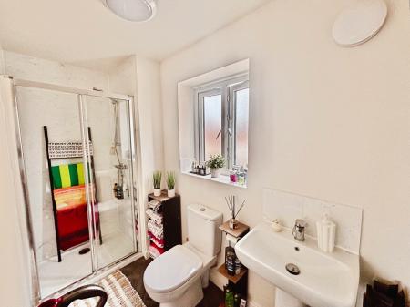 4 bedroom Detached house for sale in Dockers Drive, HU9, Hull, HU9