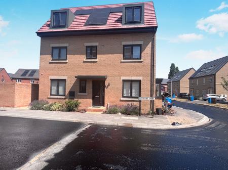 4 bedroom Detached house for sale in Dockers Drive, HU9, Hull, HU9