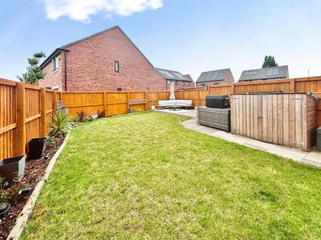 4 bedroom Detached house for sale in Dockers Drive, HU9, Hull, HU9