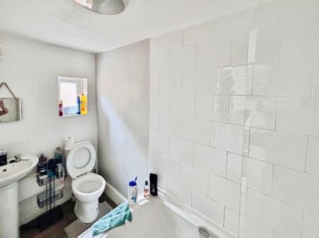 2 bedroom End of terrace house for sale in Alaska Villas, Barnsley Street, Hull, HU8