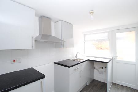 2 bedroom End of terrace house for sale in Alaska Villas, Barnsley Street, Hull, HU8