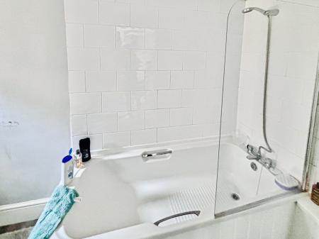 2 bedroom End of terrace house for sale in Alaska Villas, Barnsley Street, Hull, HU8