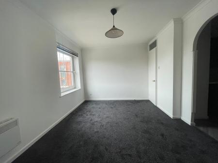 1 bedroom Flat to let in High Street, City centre, Hull, HU1