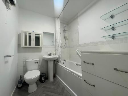 1 bedroom Flat to let in High Street, City centre, Hull, HU1