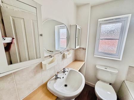 3 bedroom Semi-detached house for sale in Acasta Way, HU9, Hull, HU9