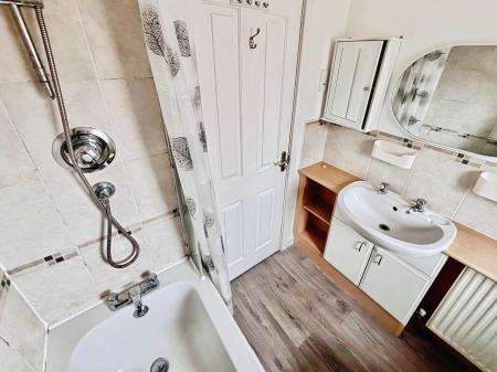 3 bedroom Semi-detached house for sale in Acasta Way, HU9, Hull, HU9