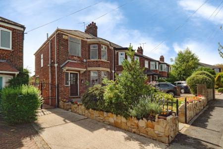 3 bedroom Semi-detached house for sale in Westfield Rise, Barrow Lane, Hessle, HU13