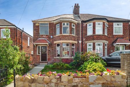 3 bedroom Semi-detached house for sale in Westfield Rise, Barrow Lane, Hessle, HU13