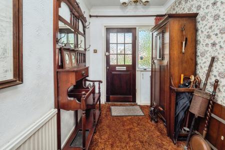 3 bedroom Semi-detached house for sale in Westfield Rise, Barrow Lane, Hessle, HU13