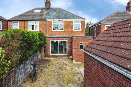 3 bedroom Semi-detached house for sale in Westfield Rise, Barrow Lane, Hessle, HU13