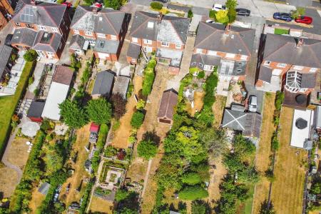 3 bedroom Semi-detached house for sale in Westfield Rise, Barrow Lane, Hessle, HU13