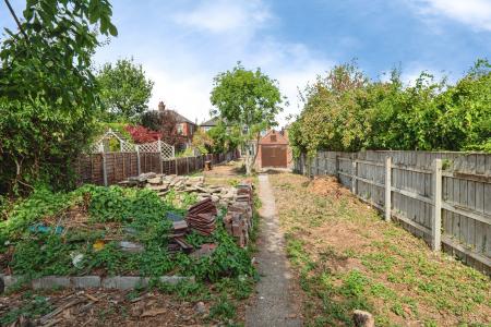 3 bedroom Semi-detached house for sale in Westfield Rise, Barrow Lane, Hessle, HU13