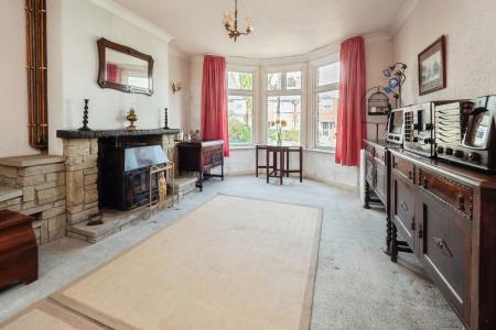 3 bedroom Semi-detached house for sale in Westfield Rise, Barrow Lane, Hessle, HU13