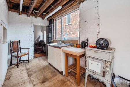 3 bedroom Semi-detached house for sale in Westfield Rise, Barrow Lane, Hessle, HU13