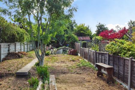 3 bedroom Semi-detached house for sale in Westfield Rise, Barrow Lane, Hessle, HU13