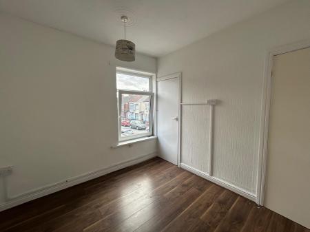 2 bedroom Terraced House to let in Hampshire Street, HU4, Hull, HU4