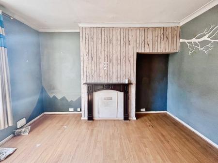2 bedroom Semi-detached house for sale in Lorraine Street, Hull, HU8