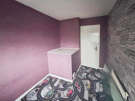 3 bedroom Terraced House for sale in Stratford Walk, Hull, HU9
