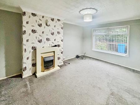 3 bedroom Terraced House for sale in Stratford Walk, Hull, HU9