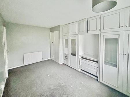 3 bedroom Terraced House for sale in Stratford Walk, Hull, HU9